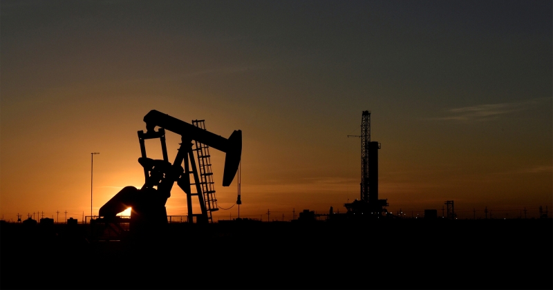 النفط يرتفع بعد قرار «أوبك+» إبقاء مستويات الإنتاج دون تغيير