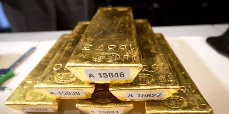 ارتفاع الذهب عند التسوية محققاً مكاسب شهرية بأكثر من 5%