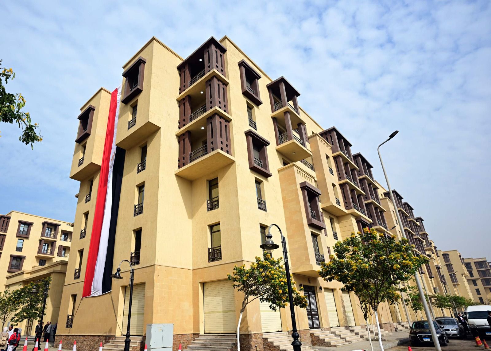 رئيس الوزراء يوجه بتسليم وحدات “روضة السيدة 2” بالعدادات مسبقة الدفع